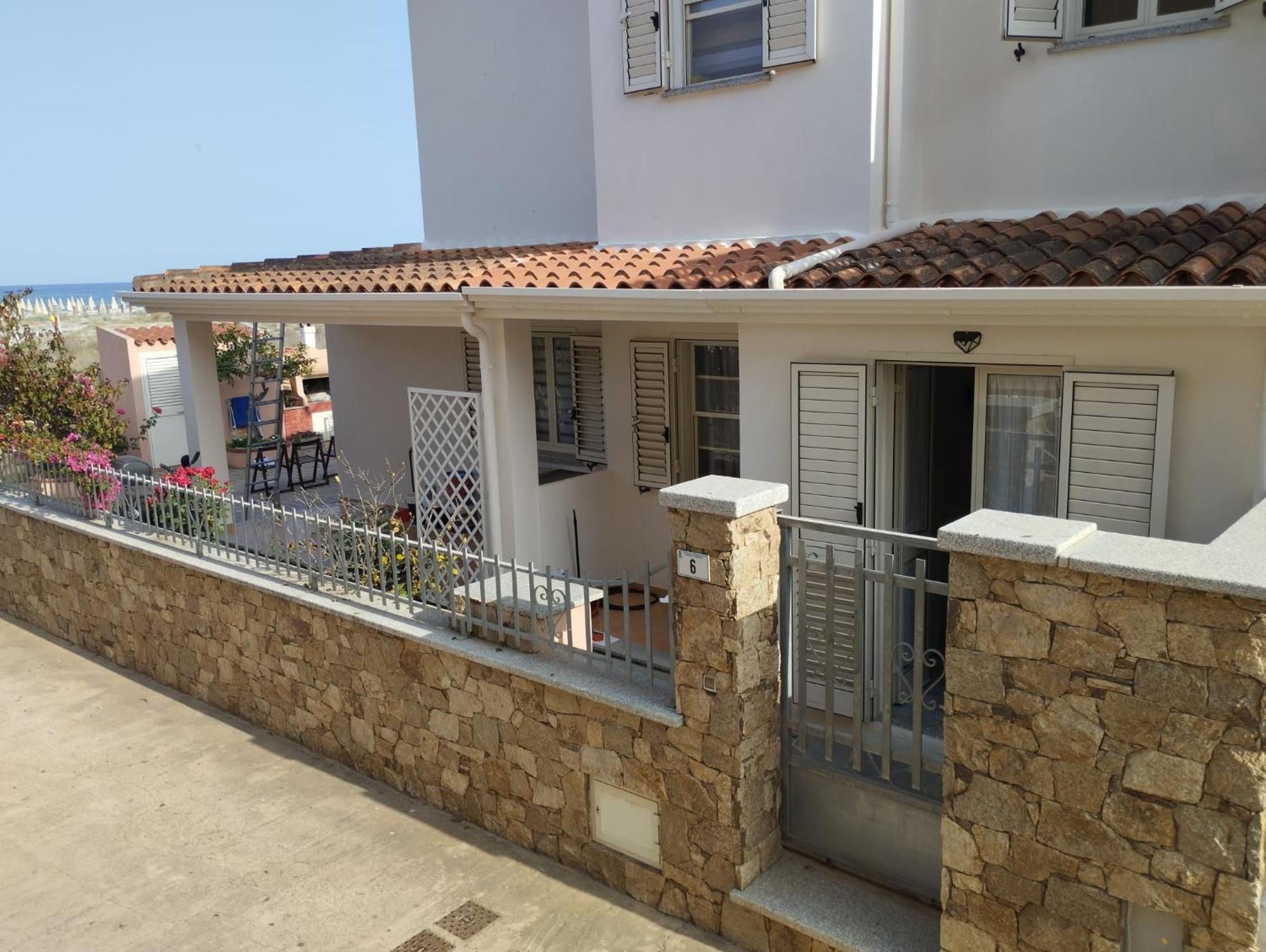 Summer Room- Fronte Spiaggia La Caletta Exterior foto
